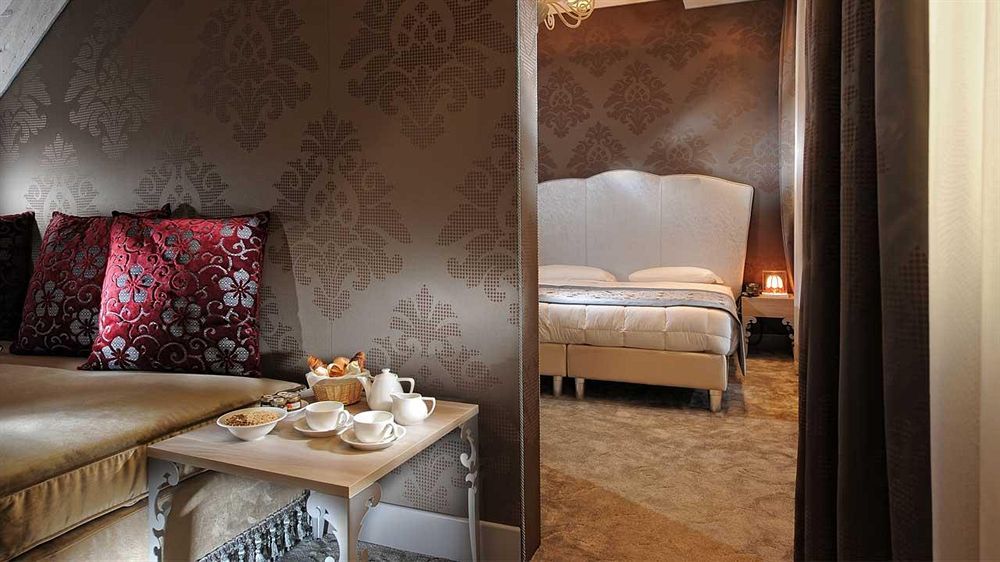 Aqua B Hotel Velence Kültér fotó