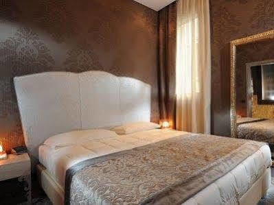 Aqua B Hotel Velence Kültér fotó